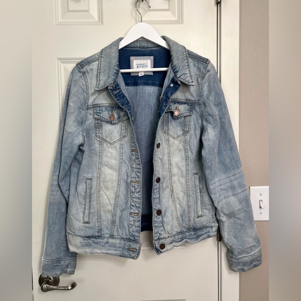 Market & Spruce Light Wash Denim Jacket